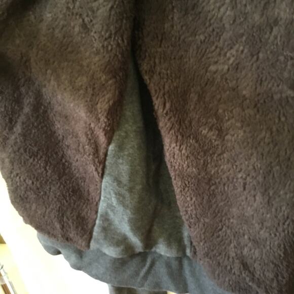 Uniqlo Gray Zip-Up Hoodie With Fur Lining Jacket - Picture 10 of 12